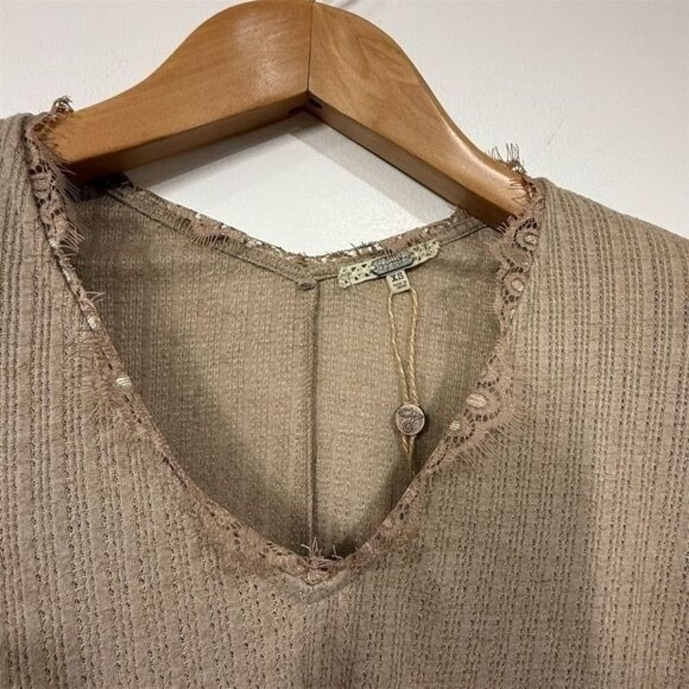 Gimmicks Womens Top Size XS Textured Long Balloon Sleeve Lace Trim Boho Casual - Picture 3 of 13